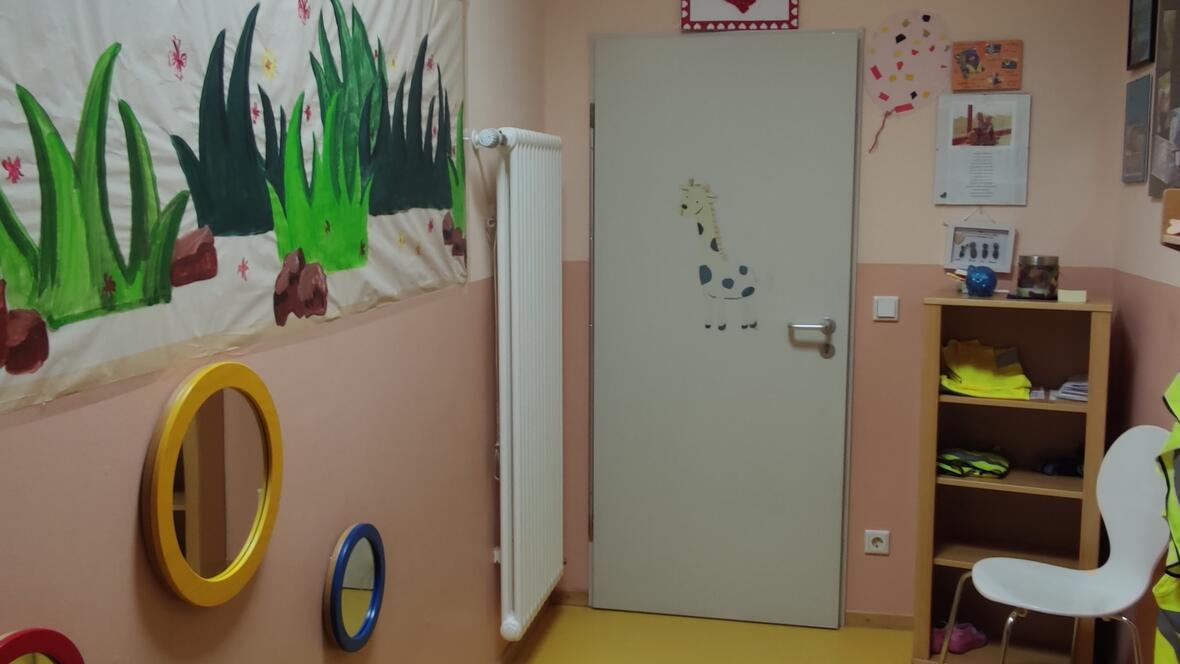 auch-der-flur-ist-bunt-gestaltet